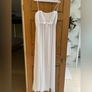 White Jessica McClintock Y2K spaghetti strap wedding dress